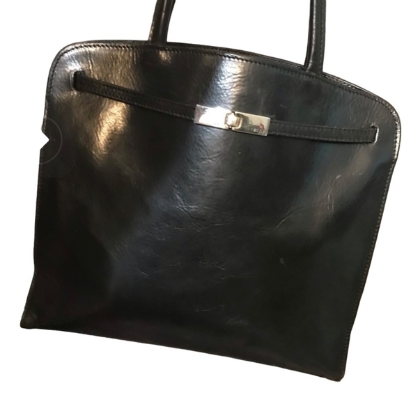 Furla black classic leather handbag silver hardware locking front clasp - Picture 1 of 15